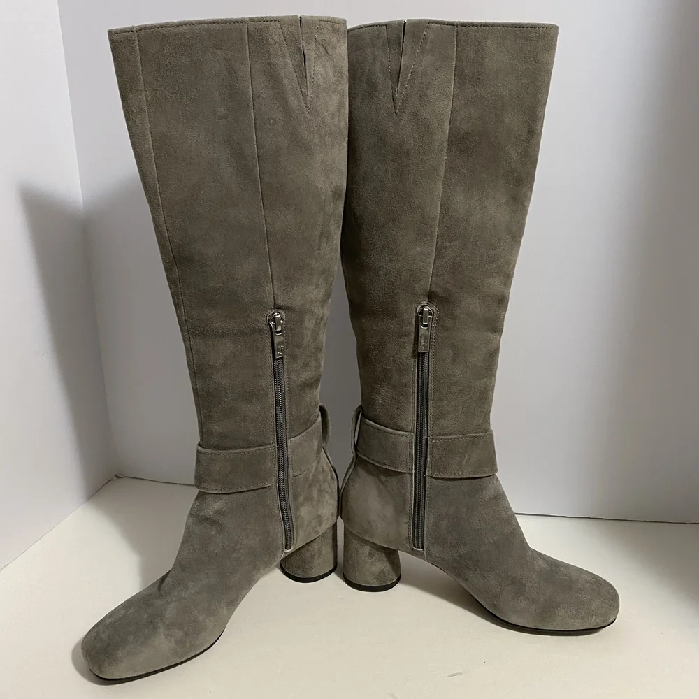 Donald J. Pliner chic gray